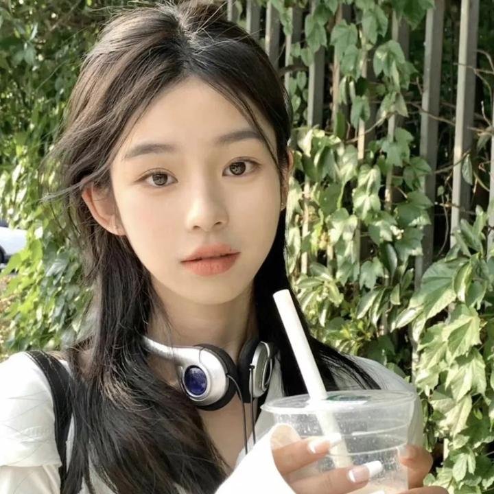 玛德莲堕落少女